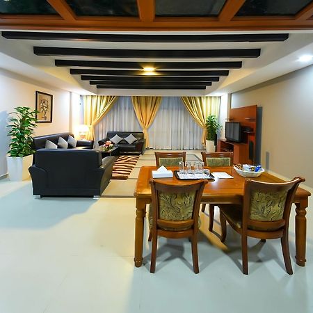 Sea Diamond Plaza Apartments Al Manamah Esterno foto